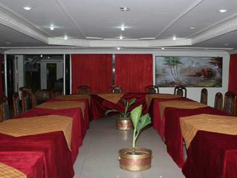 Hotel Mm Continental Varanasi Exterior photo